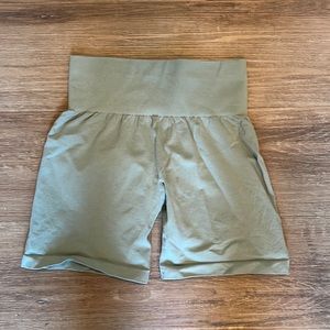 EUC NVGTN Women’s Biker Shorts, Sz S